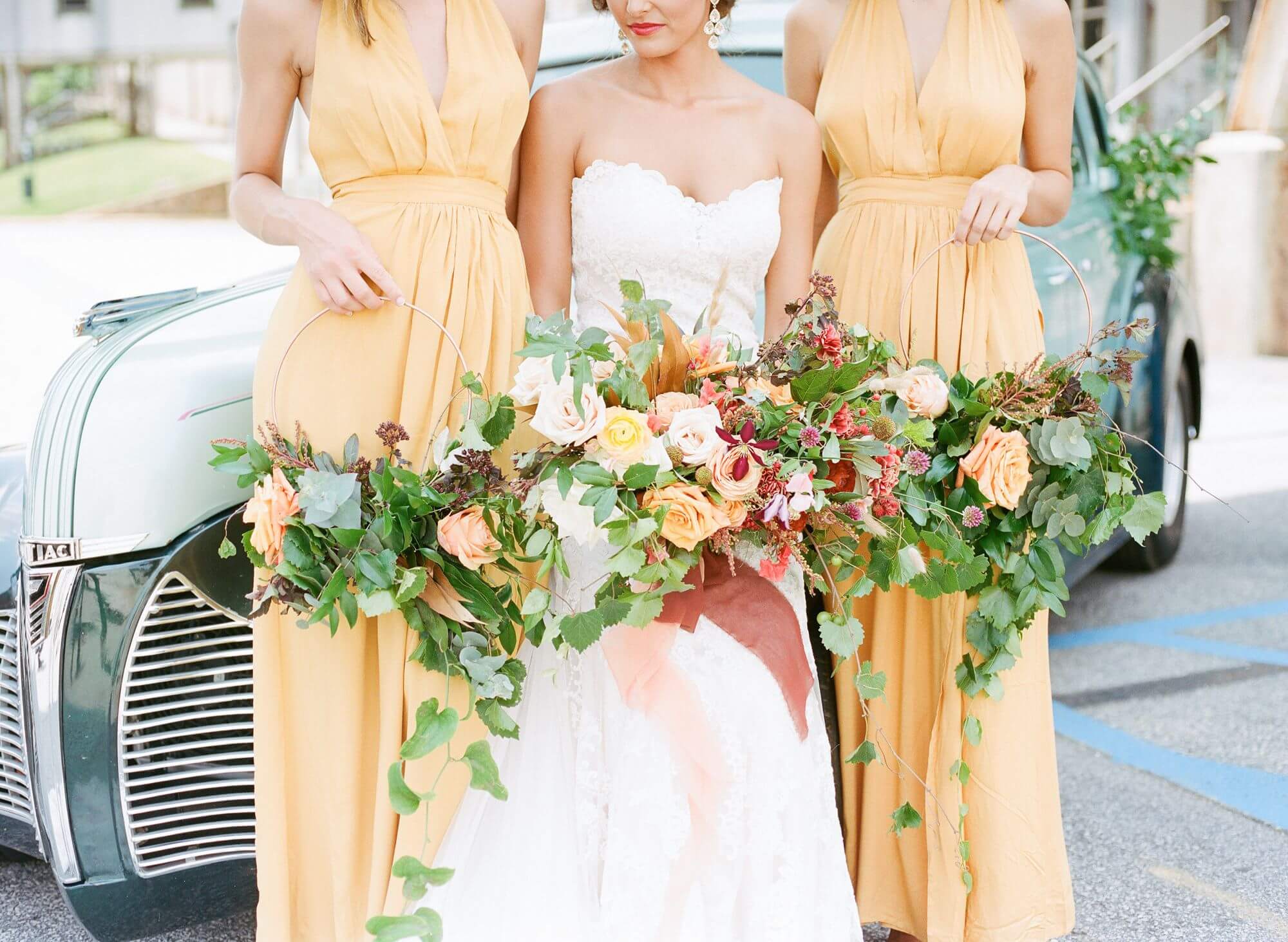 colorful-southern-bleachery-wedding-inspiration