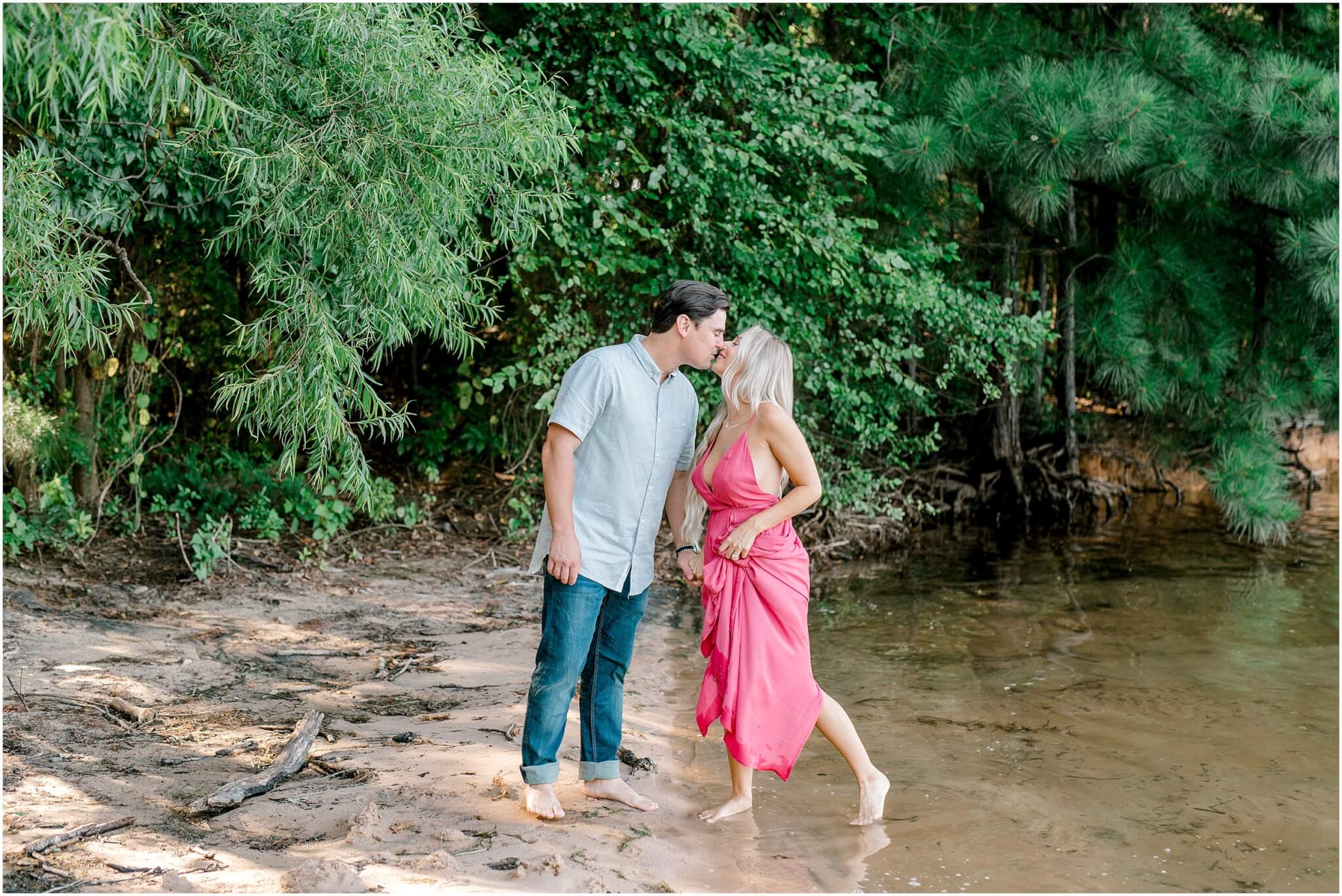 couple kissing, charlotte engagement photographer